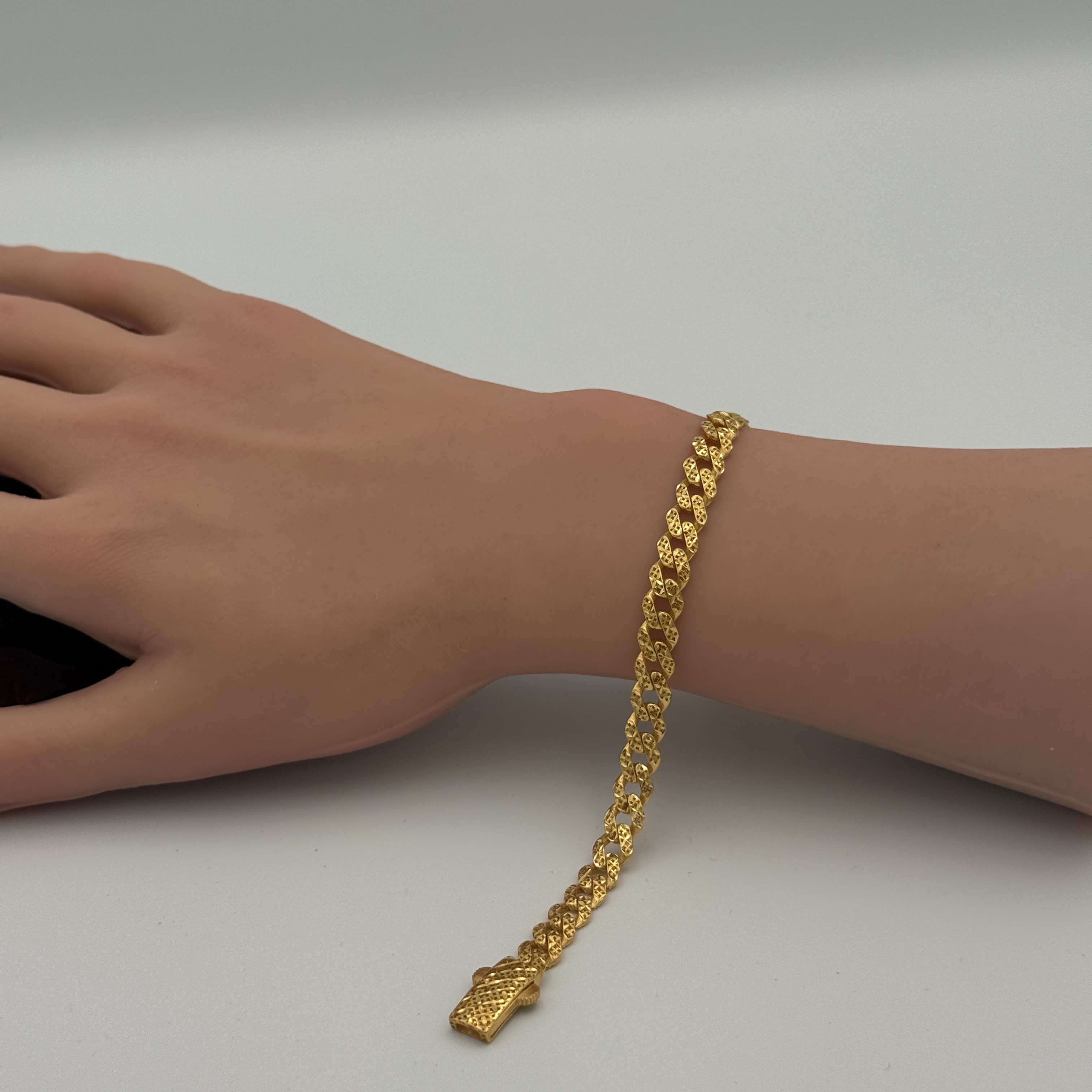 21K Gold Links Bracelet