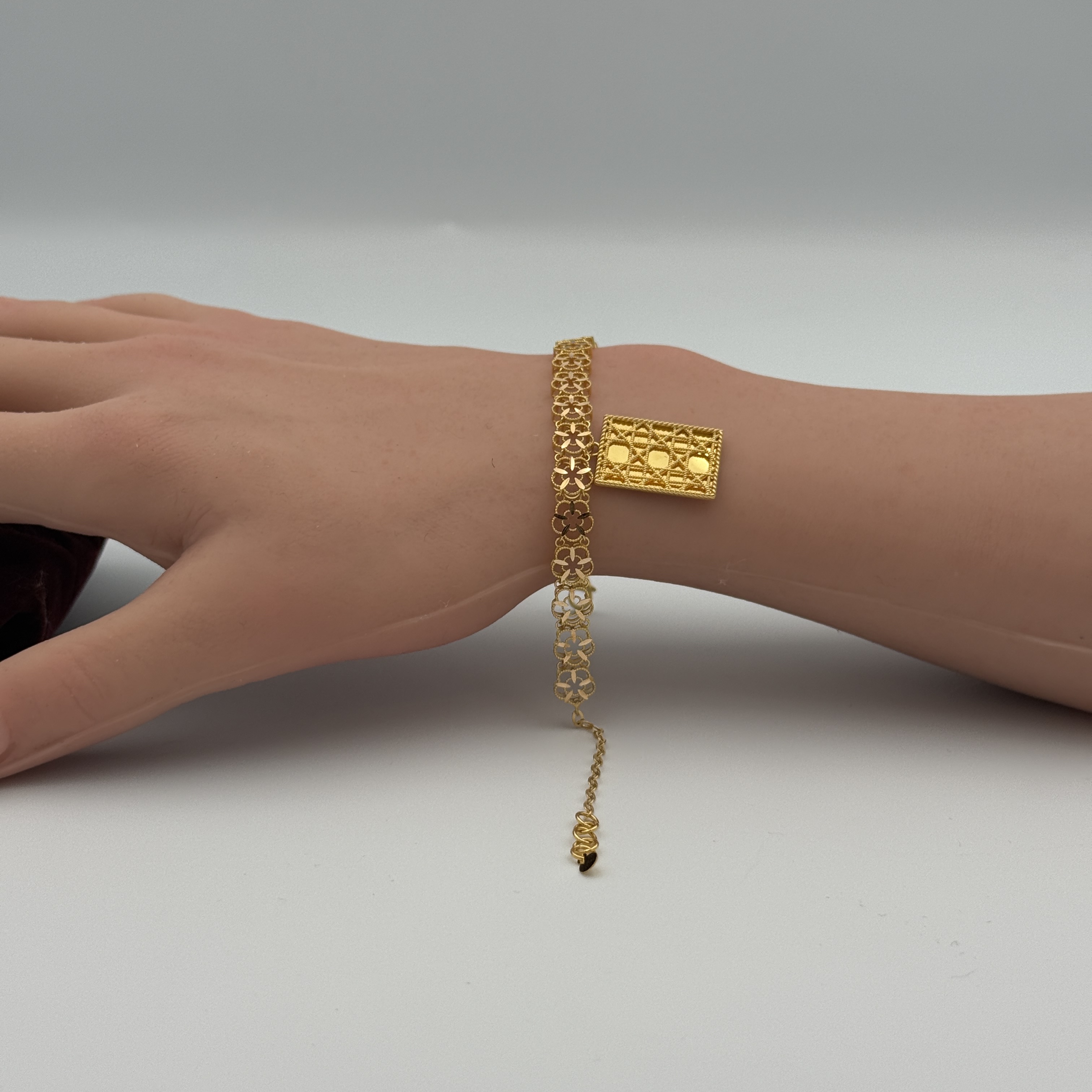 21K Gold Square Bracelet