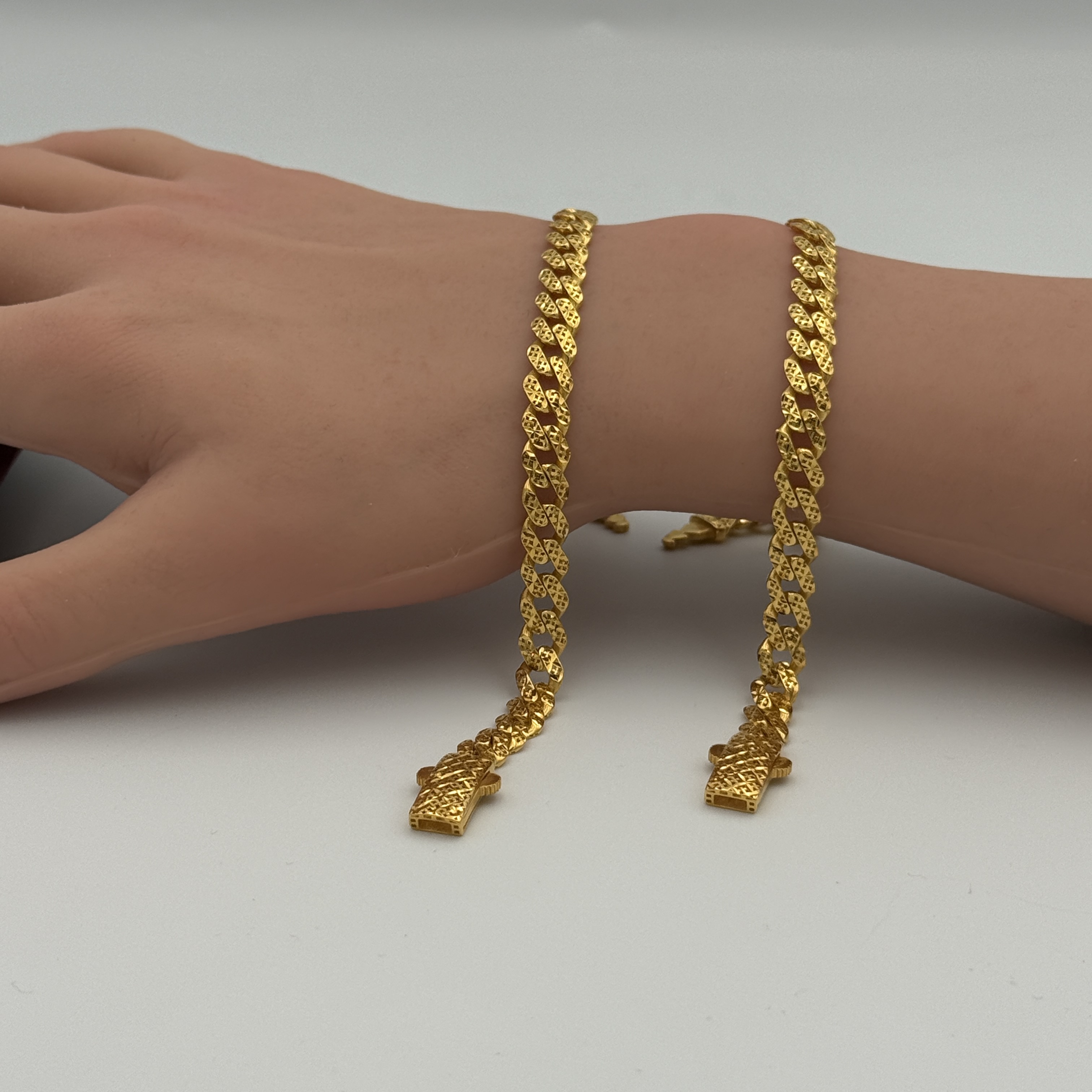 21K Gold Link Bracelet