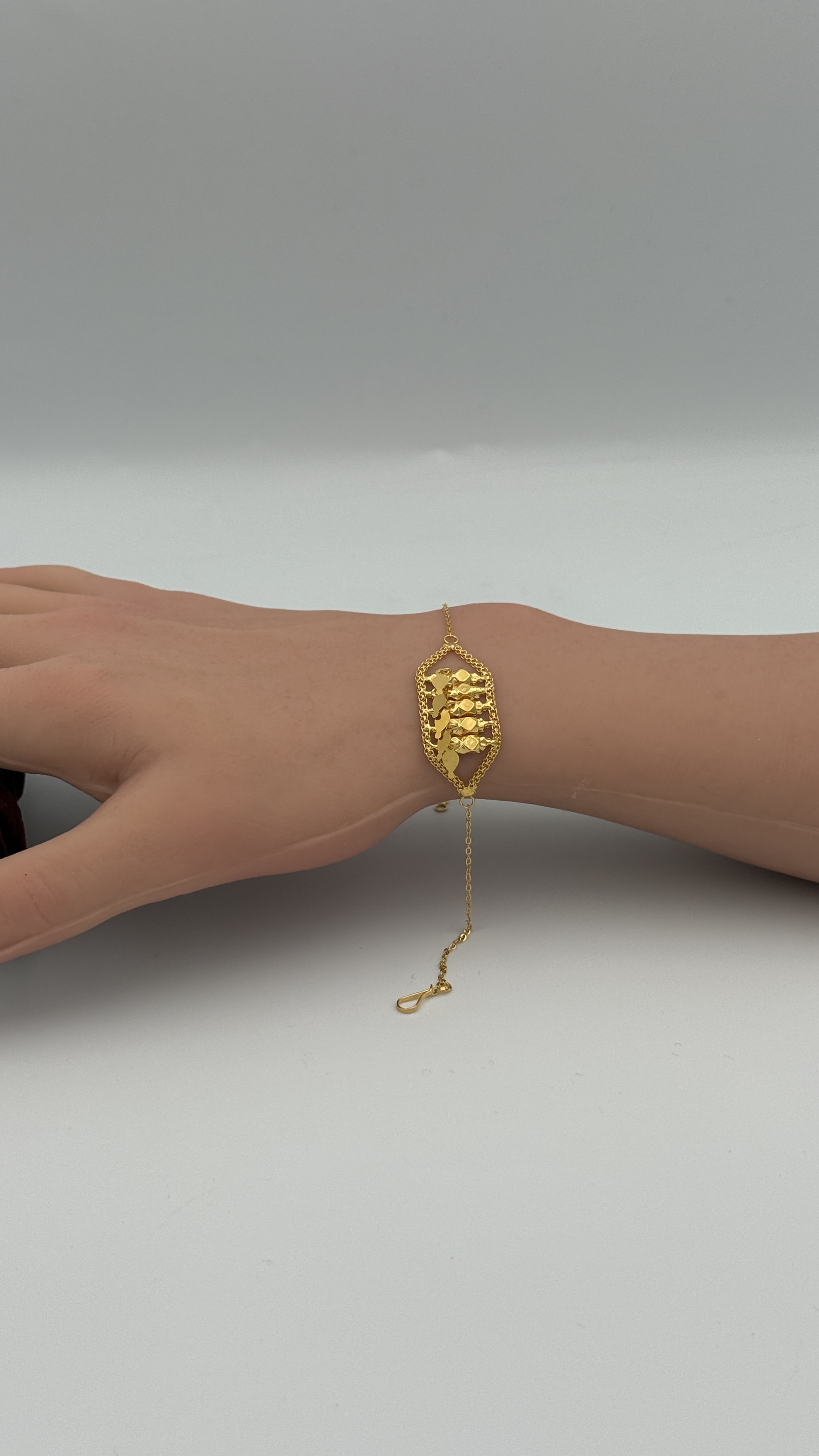 21K Gold Eyelashes Bracelet