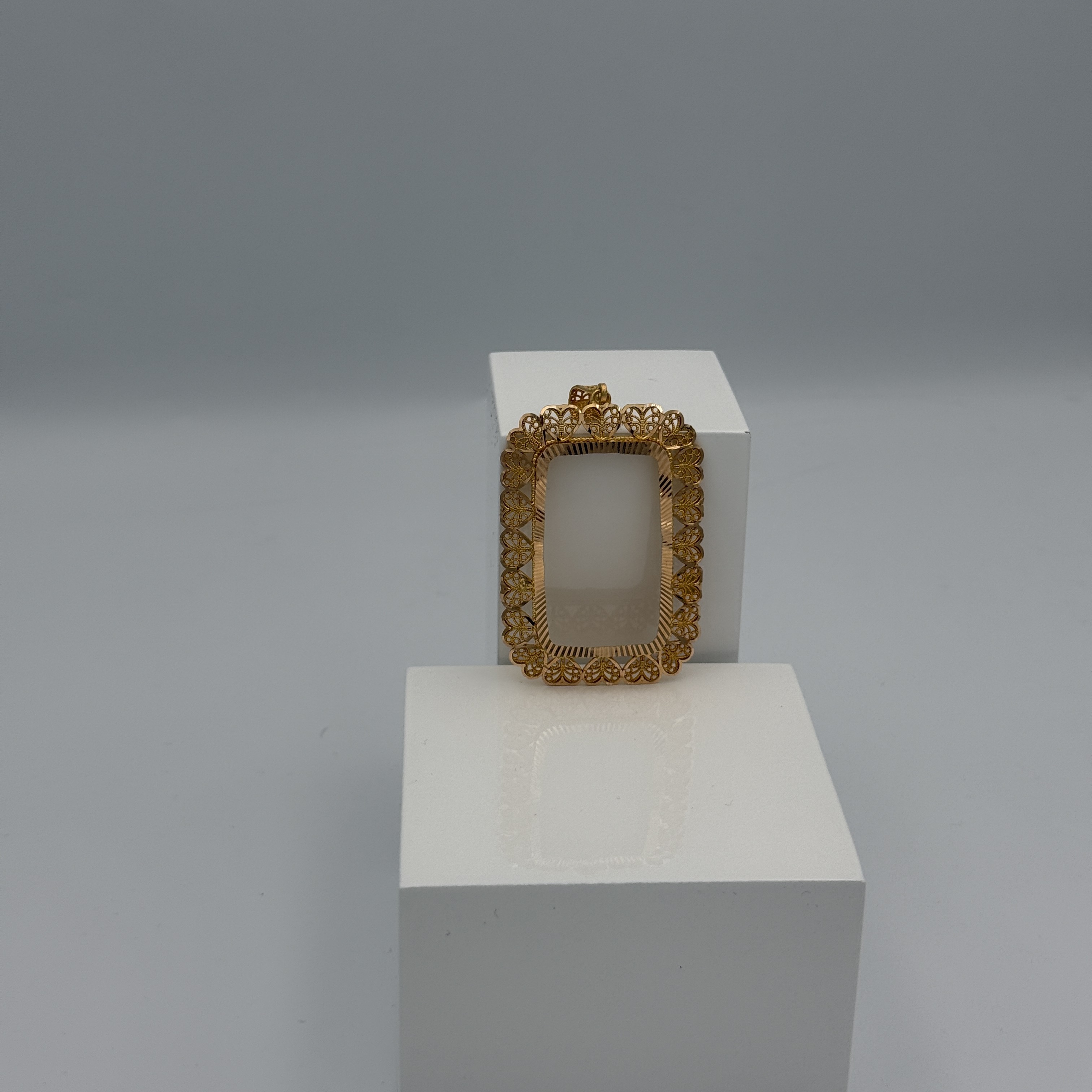 21K Gold Frame Pendant