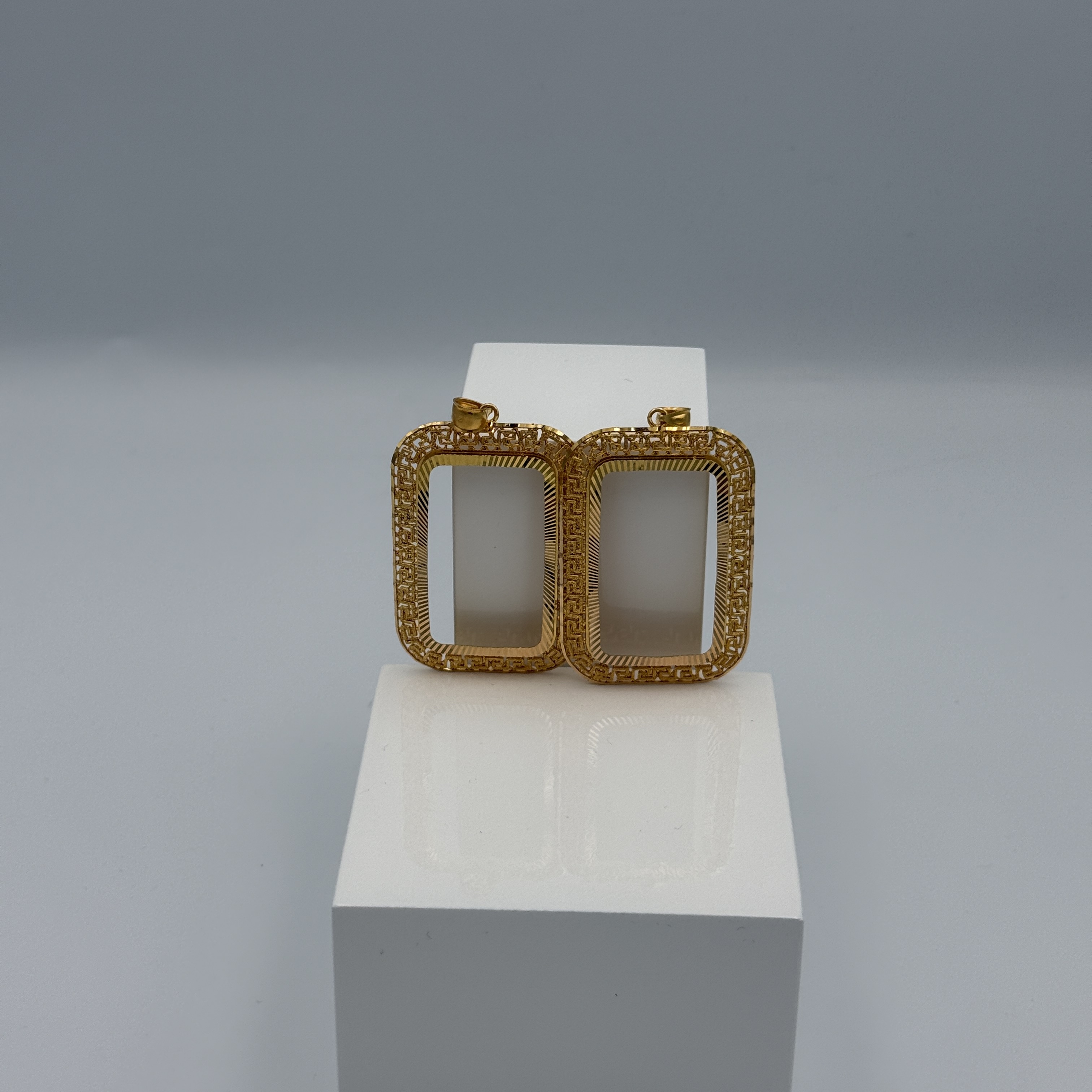 21K Gold Frame Pendant