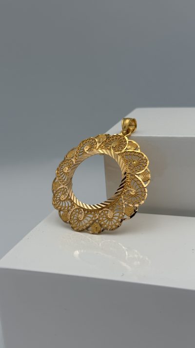 21K Gold Frame Pendant — 21K gold, Royal Jewelry