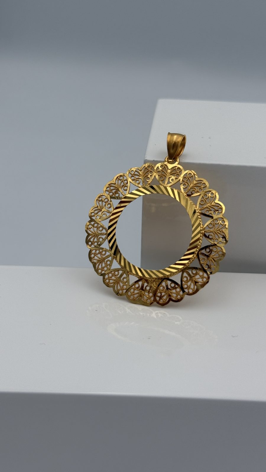 21K Gold Frame Pendant