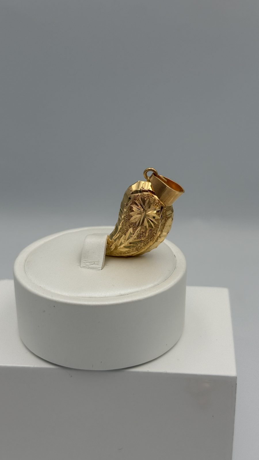 21K Gold Loza Pendant