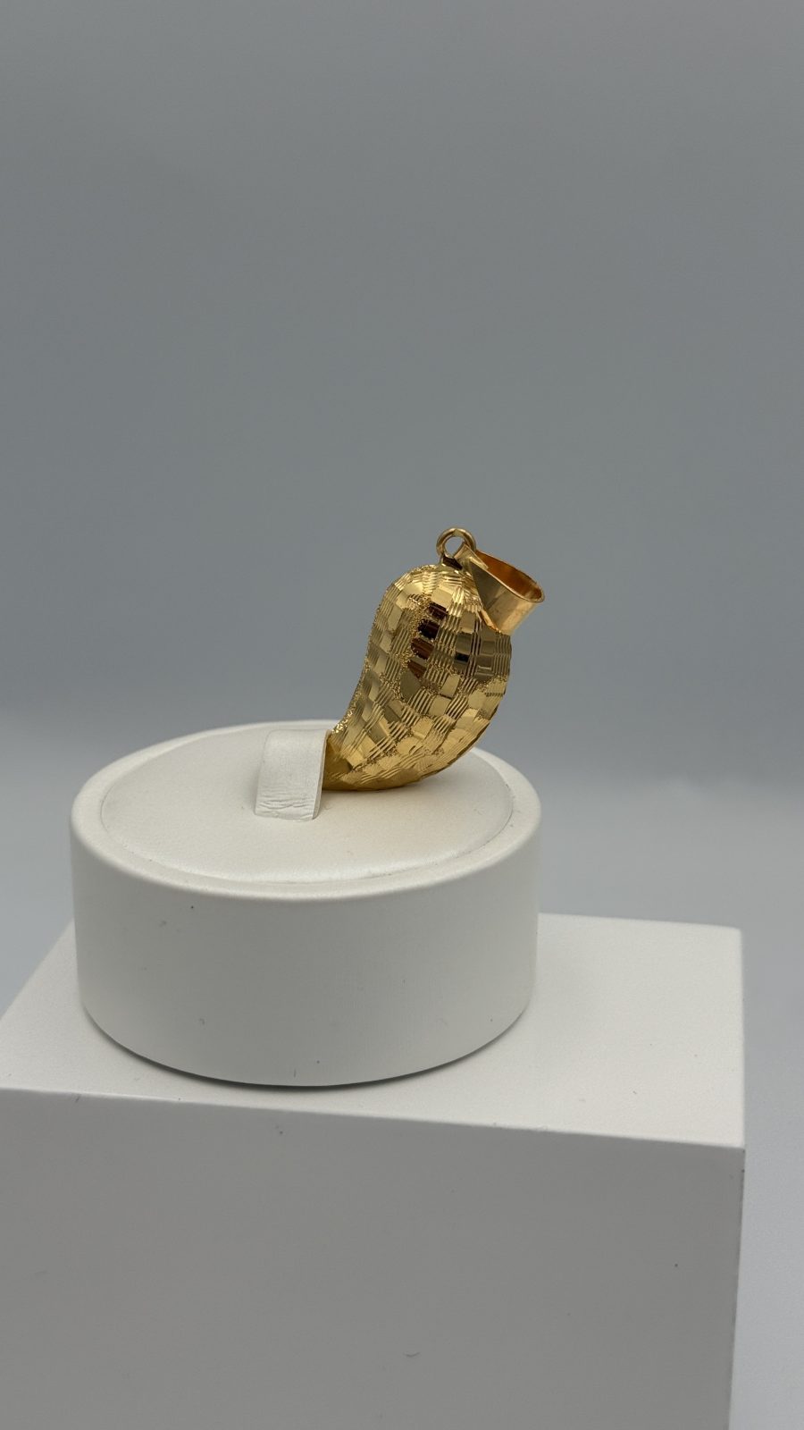 21K Gold Loza Pendant