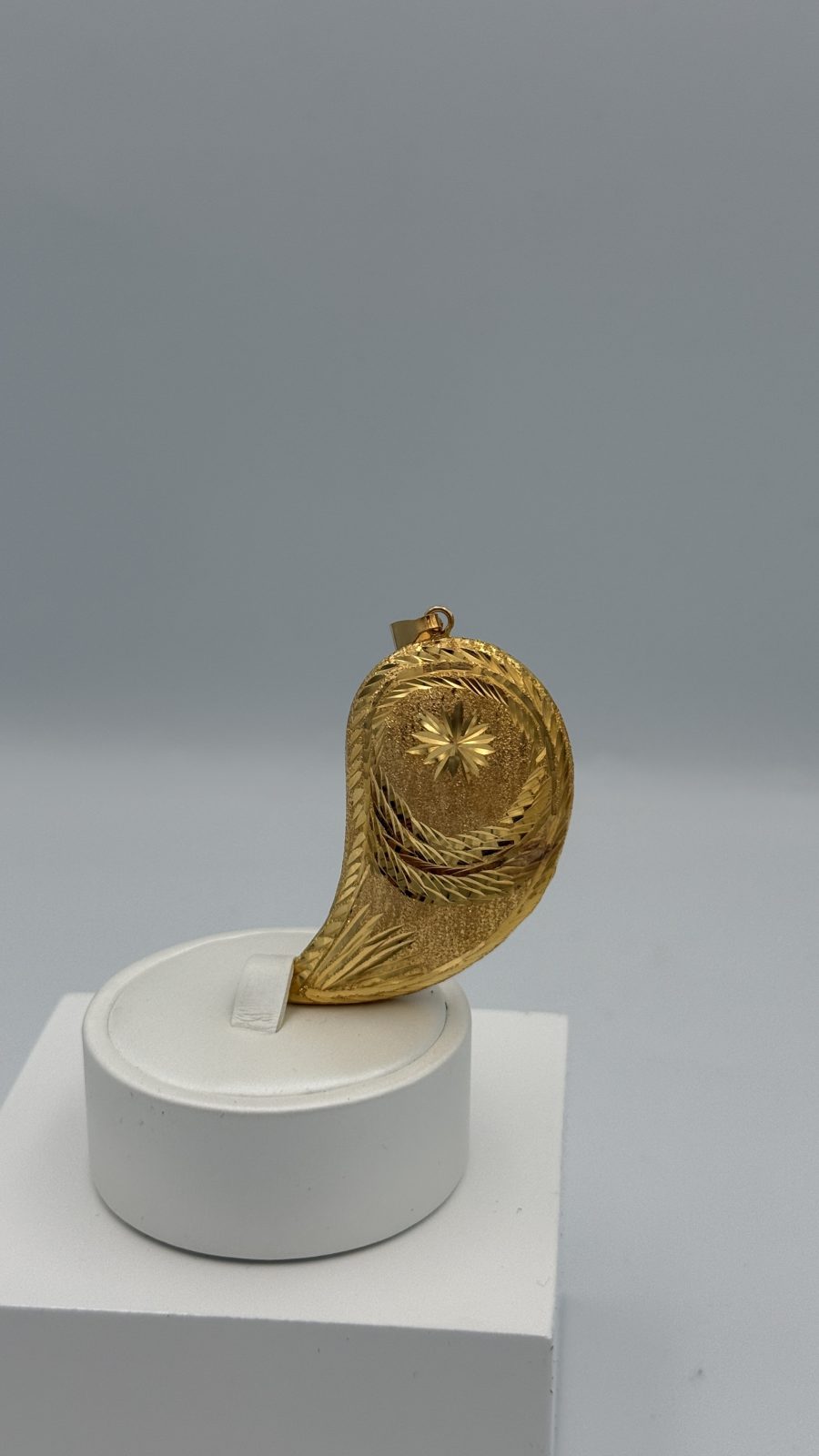 21K Gold Loza Pendant