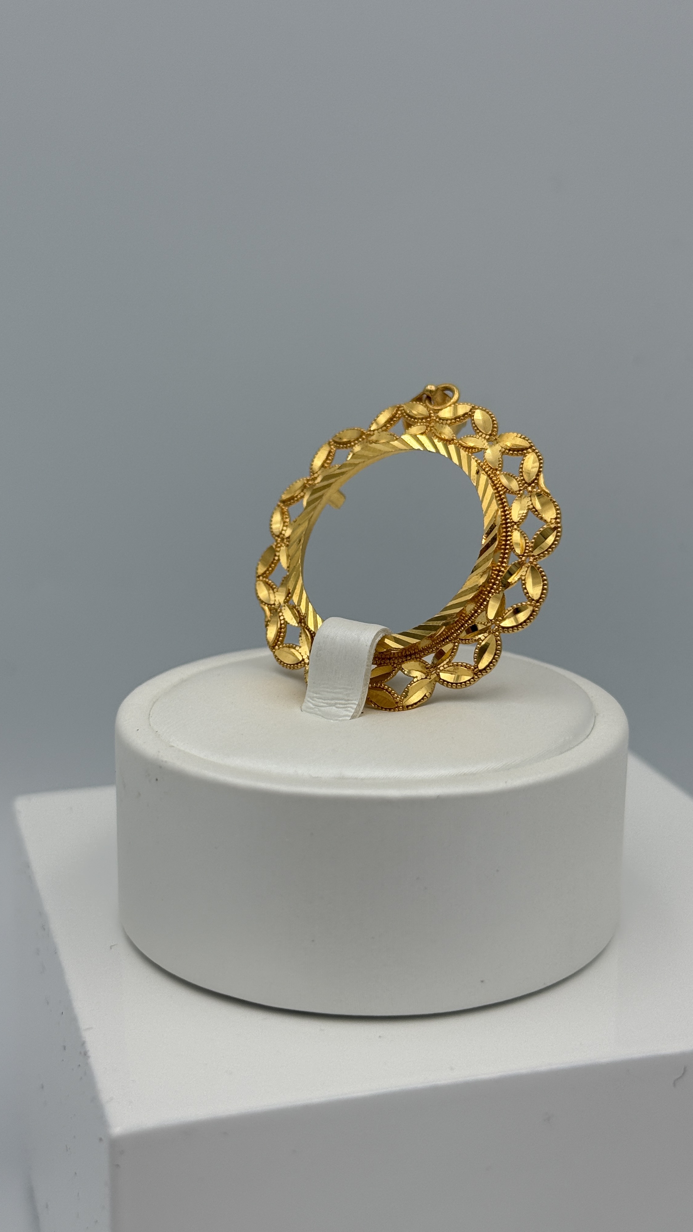21K Gold Frame Pendant