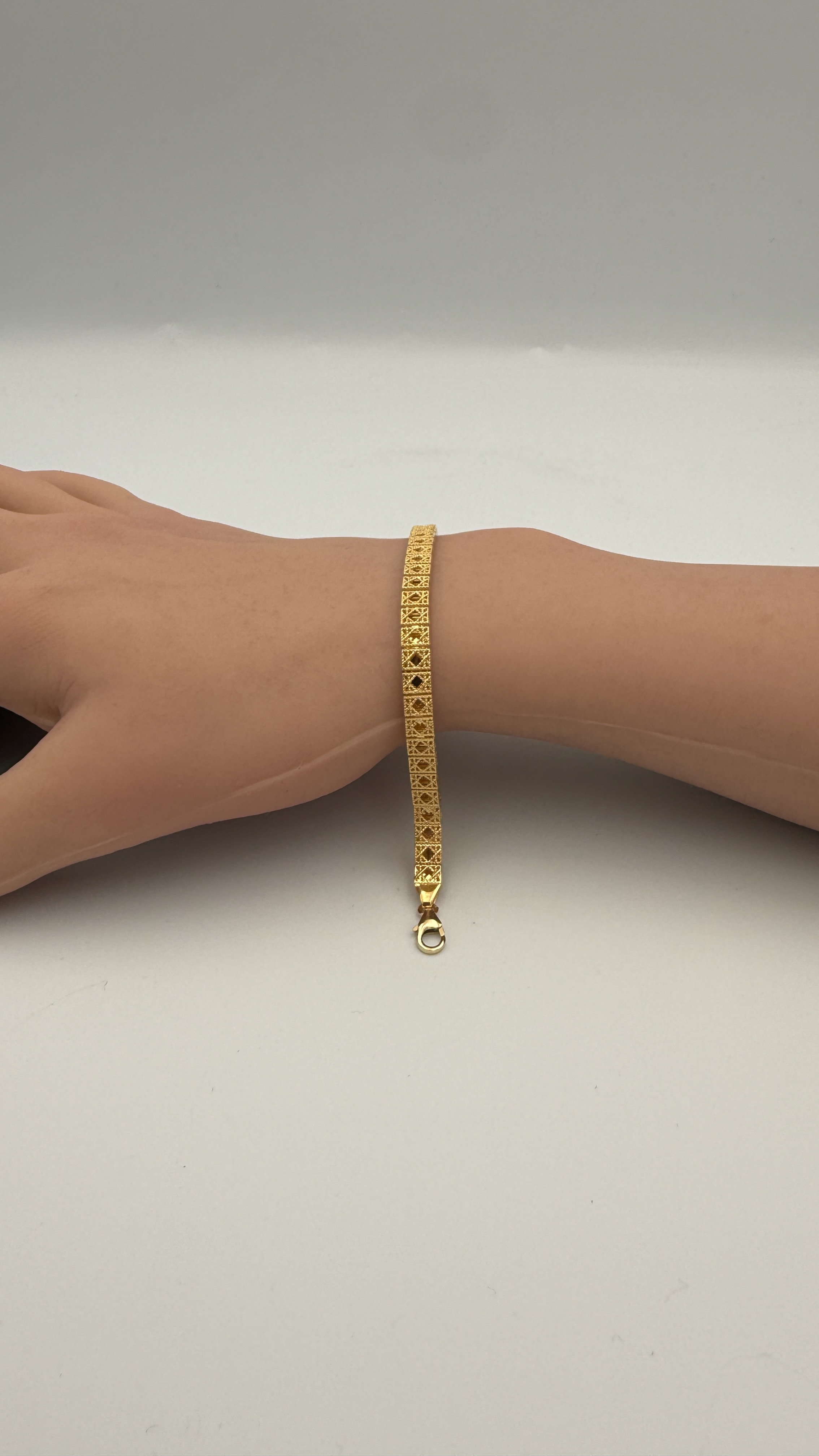 21K Gold Fancy Bracelet